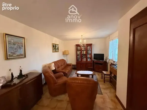 maison de 4 chambres avec jardin et garage