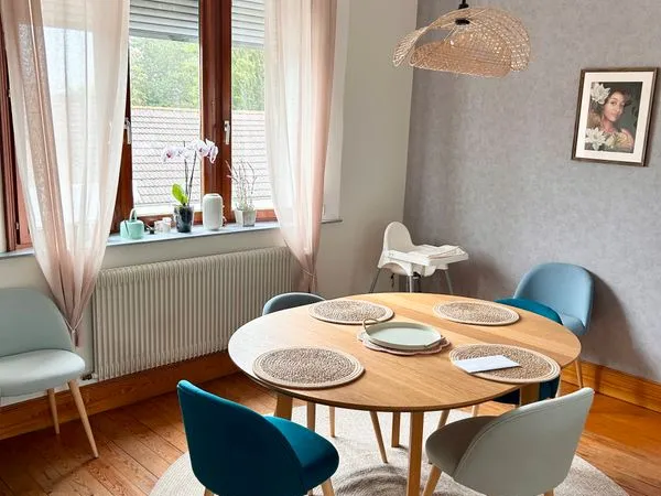 Vaste T3 en duplex 2 chambres idéalement situé avec Garage