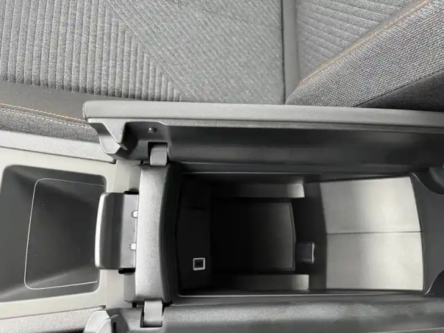 Peugeot 308 hybrid 145 e-dcs6 — photo 89
