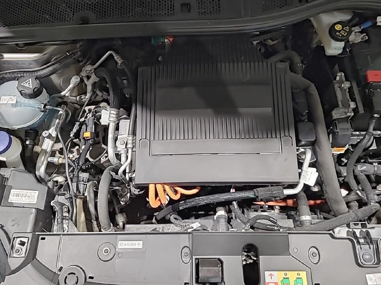 Peugeot 208 electrique 50 kwh 136ch gt — photo 15