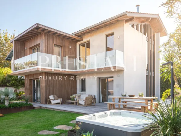 Maison 6 pièces 140 m²