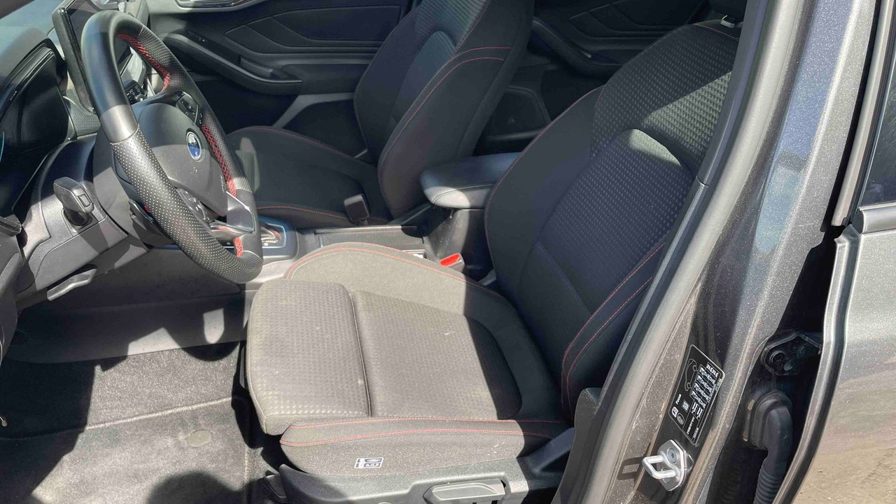 Ford Focus SW 1.0 EcoBoost 155 S&amp;S mHEV Powershift — photo 26