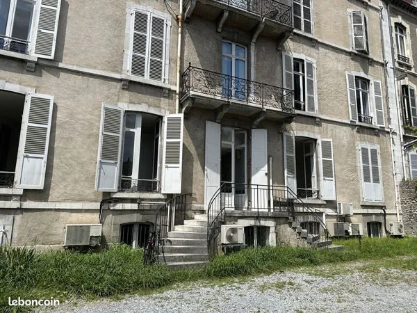 Bureaux 440 m² Pau