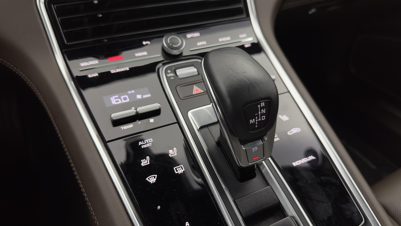 Porsche Panamera 4 V6 2.9L 462 Hybrid — photo 26