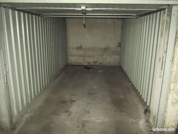 Parking (box) Chambery