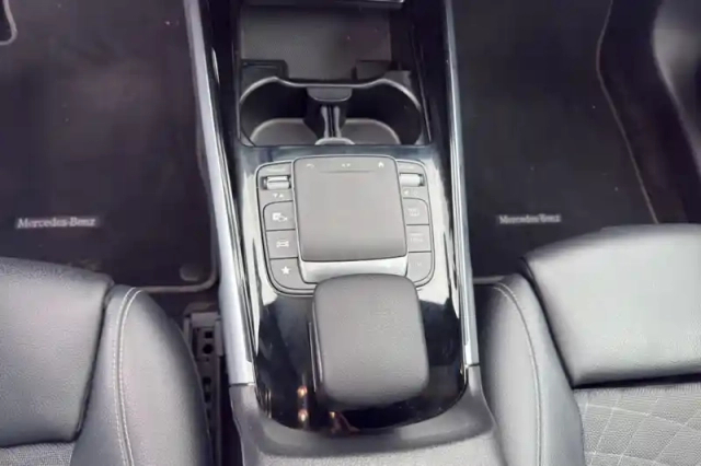 Mercedes Glb 200 7g-dct — photo 24
