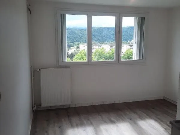 Appartement 4 pièces 77 m²