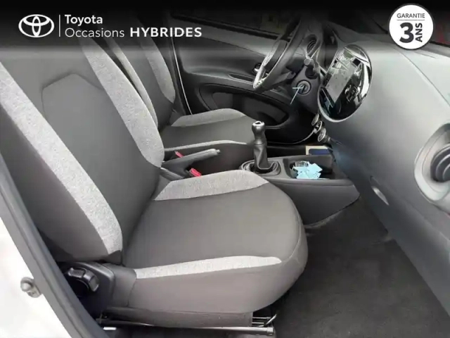 Toyota Aygo X 1.0 vvt-i 72ch dynamic my23 — photo 12