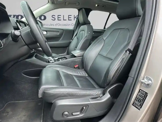 Volvo Xc40 t4 recharge 129+82 ch dct7 — photo 4