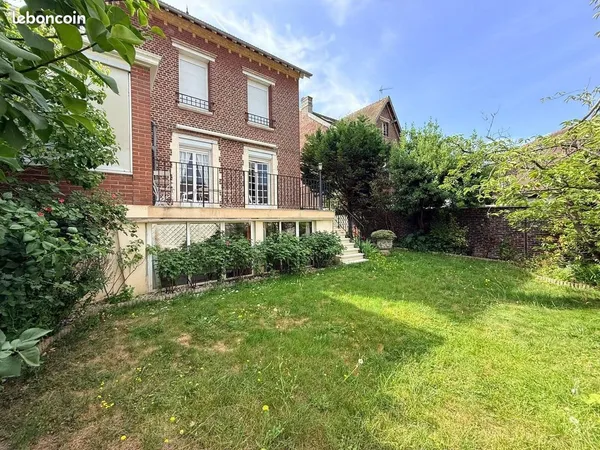 Maison 10 pièces 167 m²