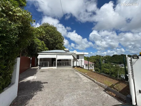 🏡 Location Villa T4 - Le Gosier Charmante villa T4