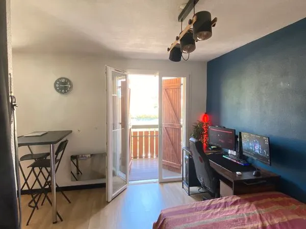 Studio meublé avec balcon à 10min de Genève 5min du CERN