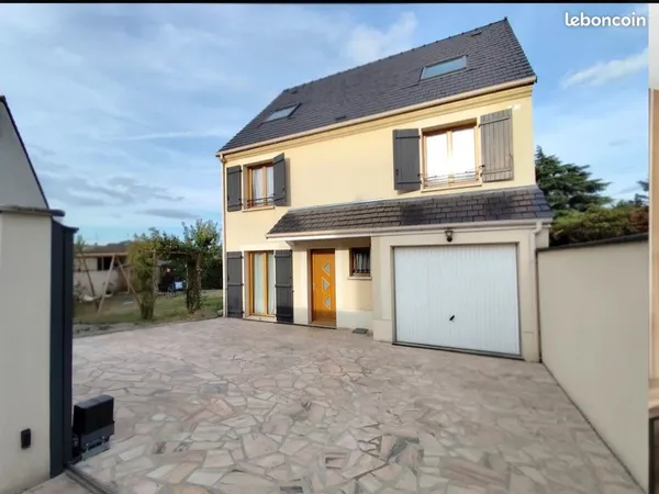 Maison de 131 m² - 5 chambres - jardin - terrasse - garage