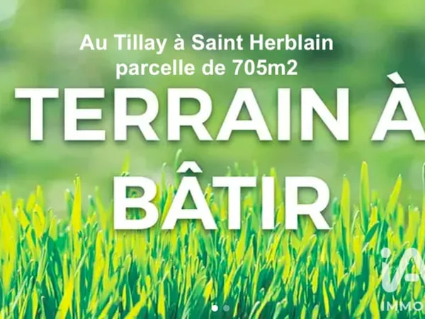 Terrain 705 m²