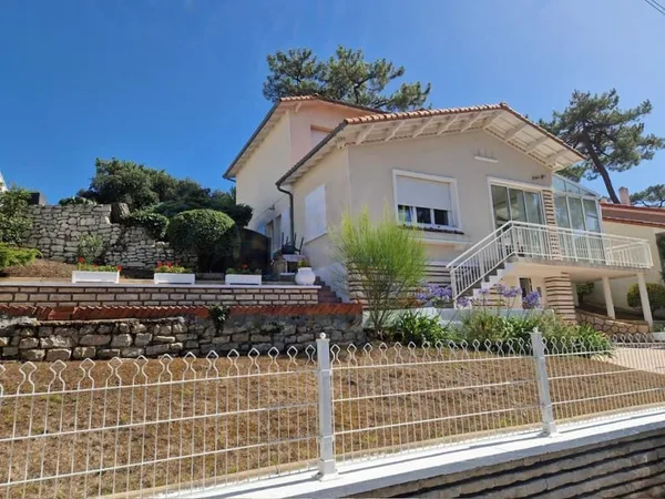- 17390 - Ronce Les Bains - Maison 7 pièce(s) 126 m2 - 5 Chambres -