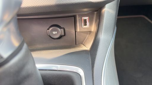 Peugeot 308 SW 1.5 BlueHDi 130 EAT6 - Active Business – 2019 – 146443 km – Diesel – Boîte Automatique — photo 15