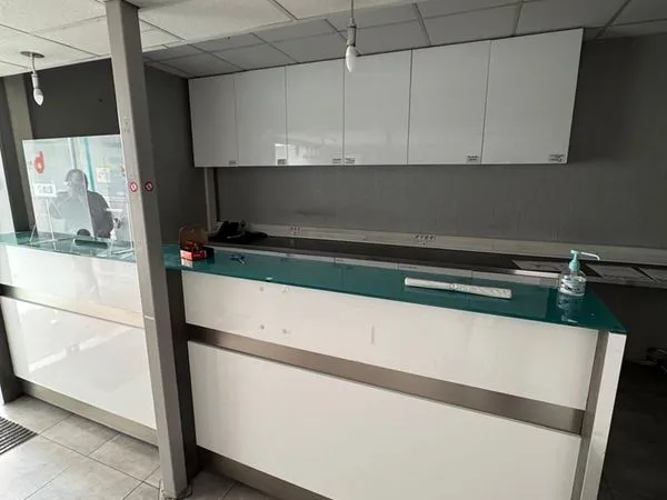 Local commercial 143 m² PARIS 13
