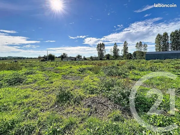 Terrain 893 m² Valmont