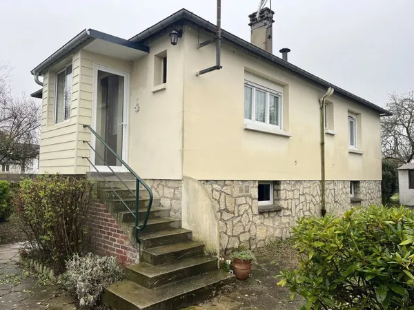 MAISON DE 75 M² PROCHE DES COMMODITÉS À PIED