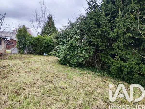 Terrain 711 m²