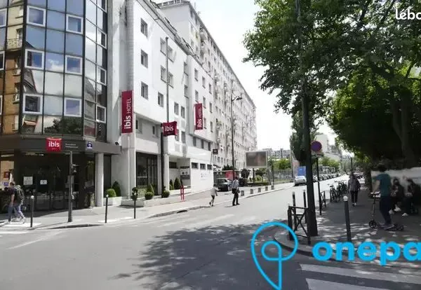 Parking/box 12 m² PARIS 14