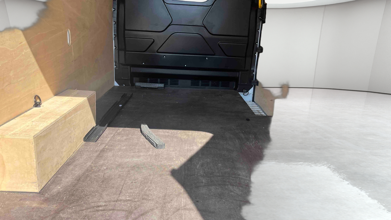Ford E-TRANSIT FGN 390 L2H3 184 CH BATTERIE 75 KWH — photo 13