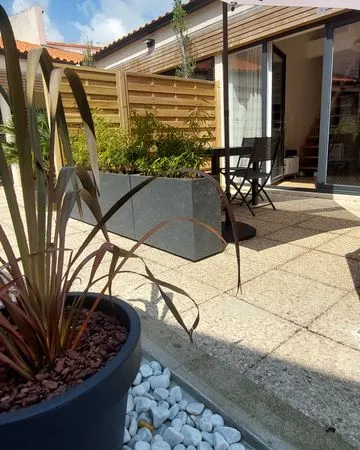 Appartement meublé - 50 m de la plage - parking privé - oct 2026 à déc. 2026
