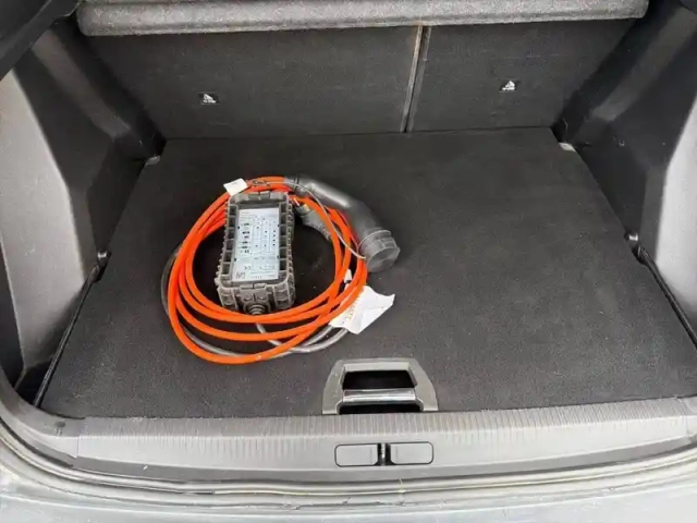 Peugeot 2008 electrique 136 ch — photo 12