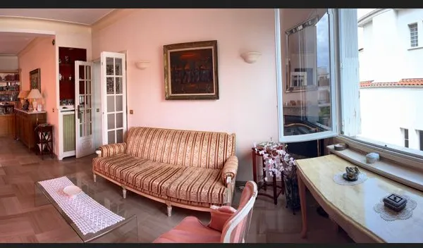 Colocation dans coquet appartement meublé 3 pièces dans villa