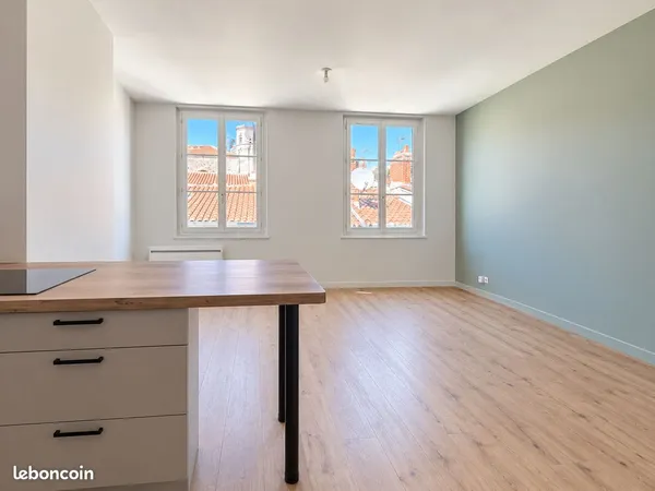 Duplex T3 de 67 m² dernier étage - Rue Chaussade