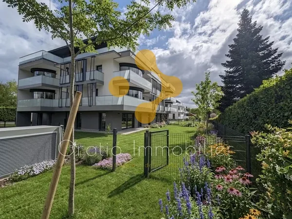 T5 de Prestige en rez de jardin!
