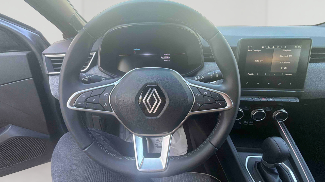 Renault Clio E-Tech full hybrid 145 — photo 10