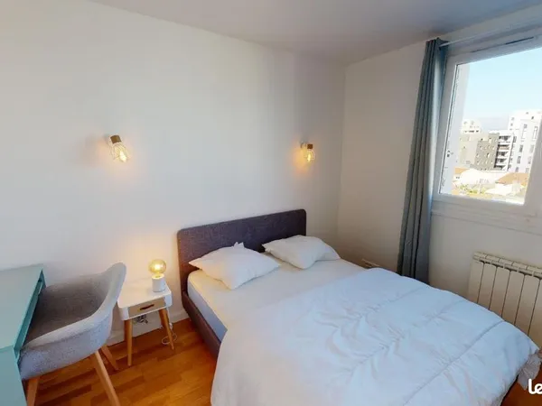 Chambre 4 pièces 67 m²