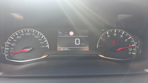 Peugeot 208 1.2 Puretech 100 - Allure – 2022 – 26185 km – Essence – Boîte Manuelle — photo 16