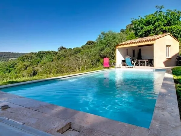 Villa panoramique 186 m² avec piscine, T2 indépendant 50m2 & vue Château Saint Martin — Taradeau (Va