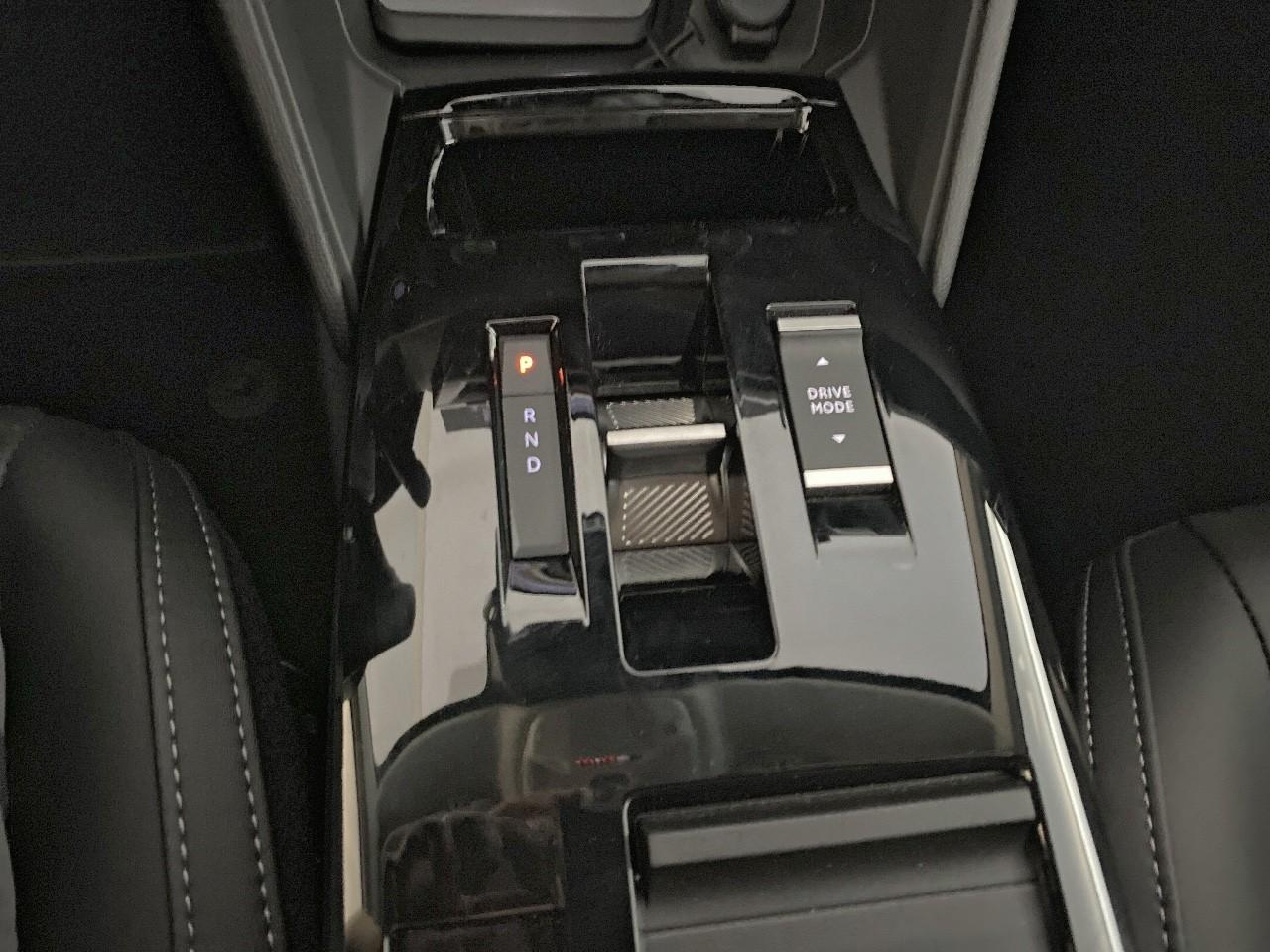 Citroën C4 X hybride 145 ch e-dcs6 max — photo 17