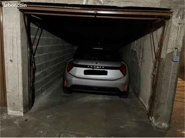 Garage à louer Garibaldi / Libération / champs de juillet
