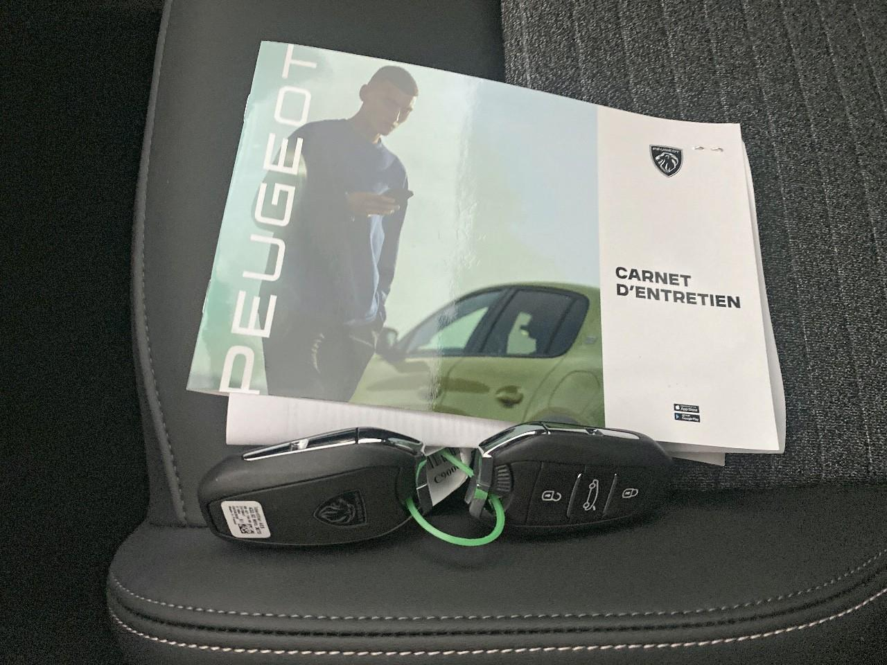 Peugeot 3008 hybrid 145 e-dcs6 allure — photo 18