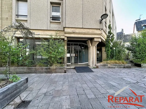 Local professionnel 156 m²