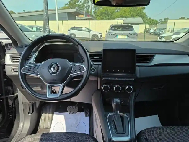 Renault Captur blue dci 115 edc — photo 9