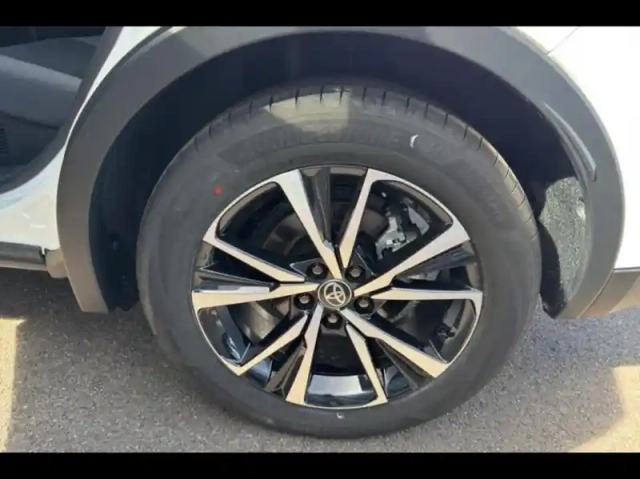 Toyota C-Hr 2.0 hybride rechargeable 225ch design my25 — photo 13