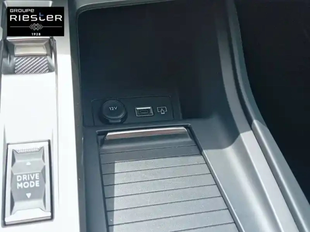 Peugeot 308 electrique 54 kwh 156ch — photo 38