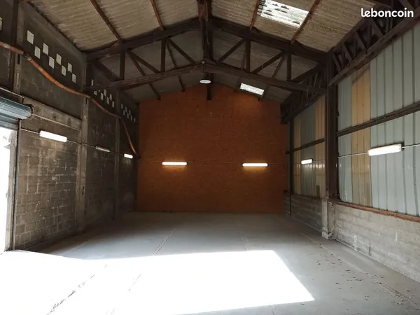 Hangar Outreau 132m2 à louer