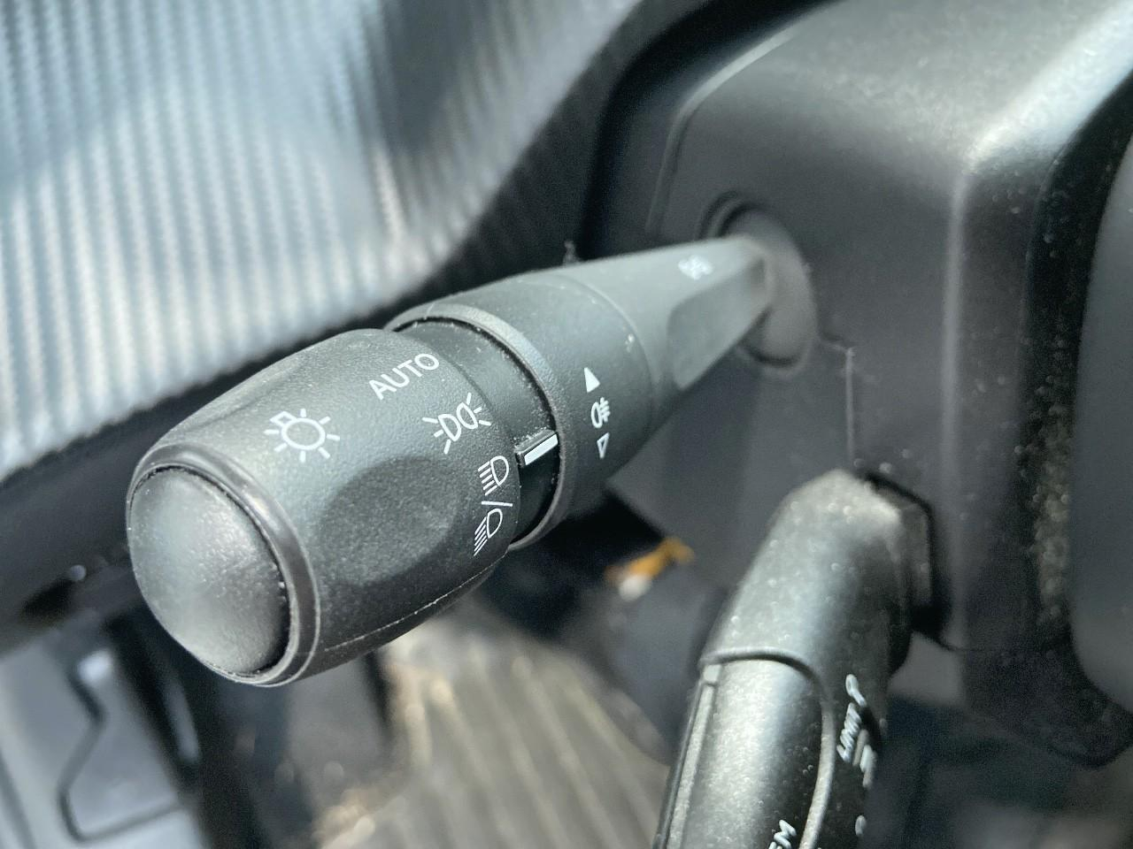 Peugeot 208 puretech 75 s&s bvm5 active business — photo 13