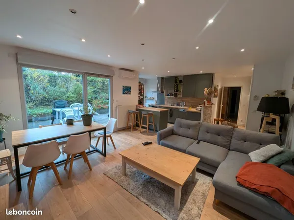 T4 de 81 m2 meublé en rez de jardin à Francheville-le-haut