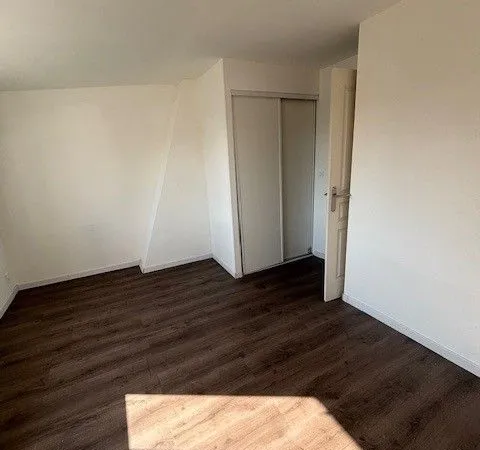 Maison Desvres avec jardin plat