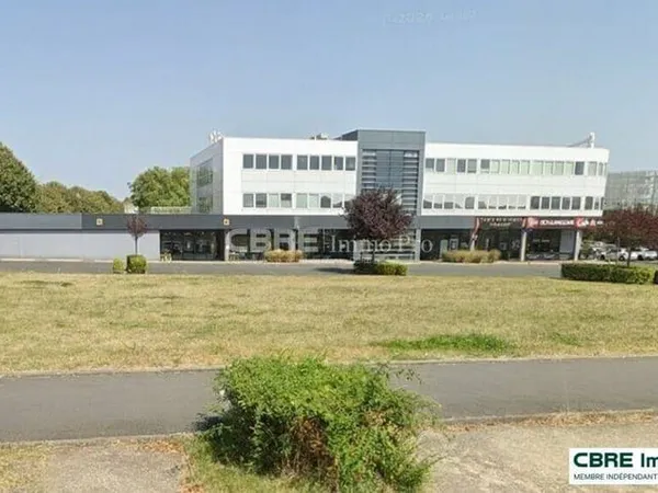 Local commercial 400 m²