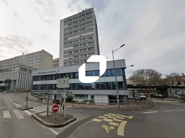 Local 1080 m²
