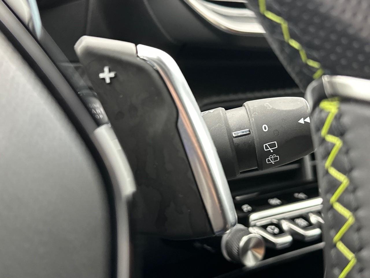 Peugeot 208 puretech 100 s&s eat8 gt — photo 18