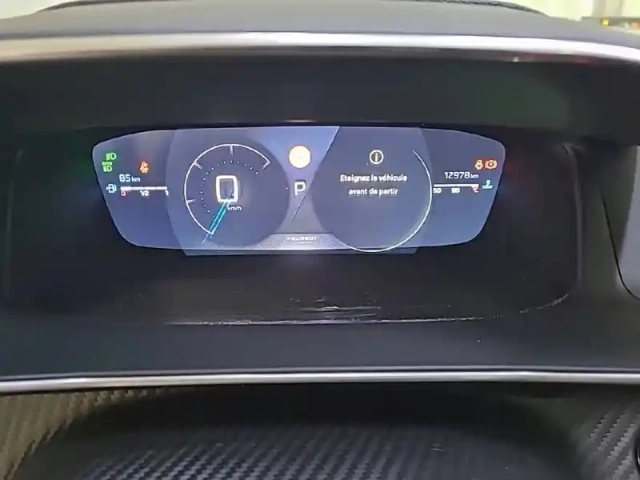 Peugeot 208 hybrid 110 e-dcs6 — photo 10